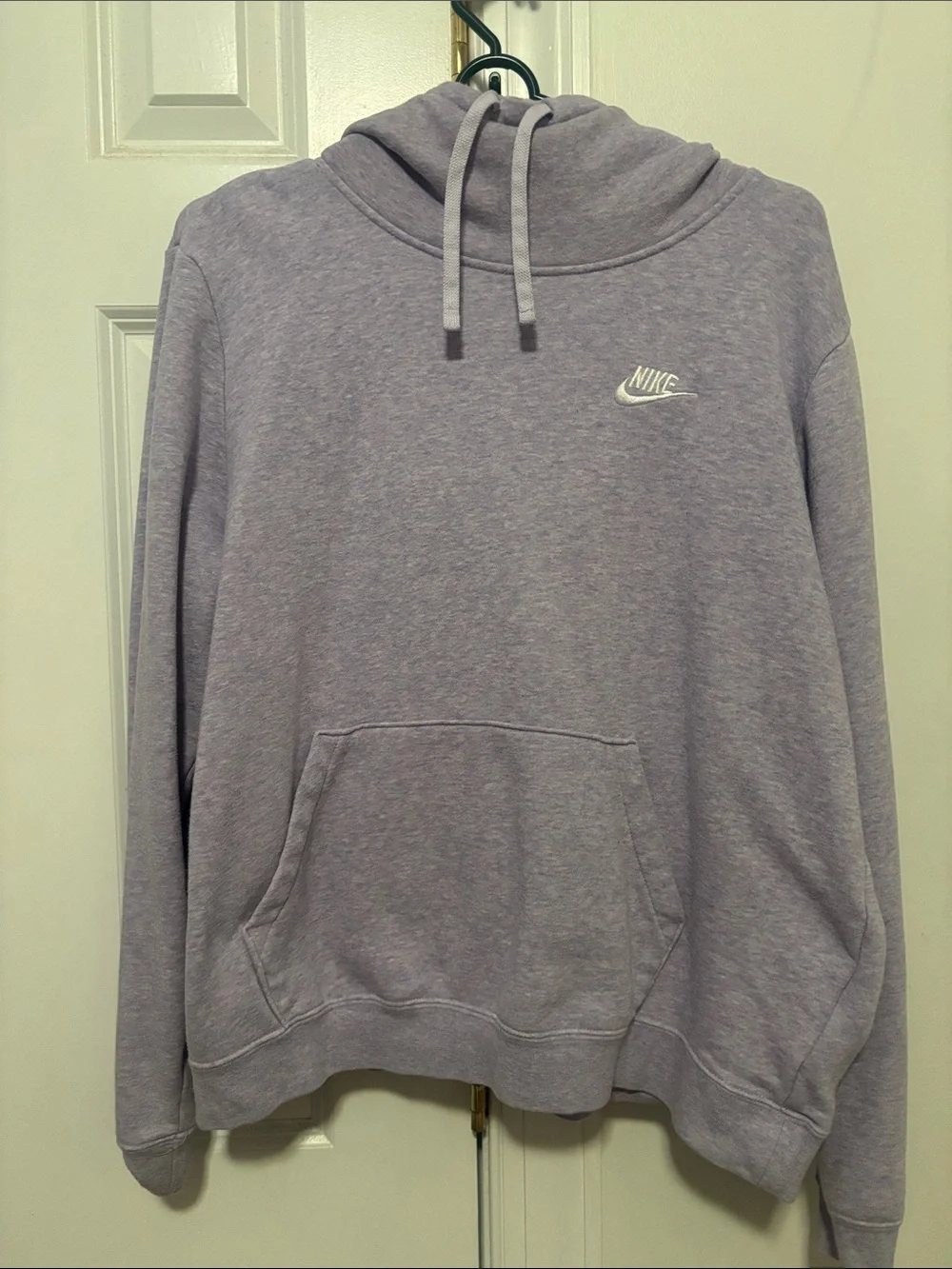 Nike women lavender  Pullover Hoodie